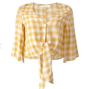 NWT BGBGeneration knot front cropped top